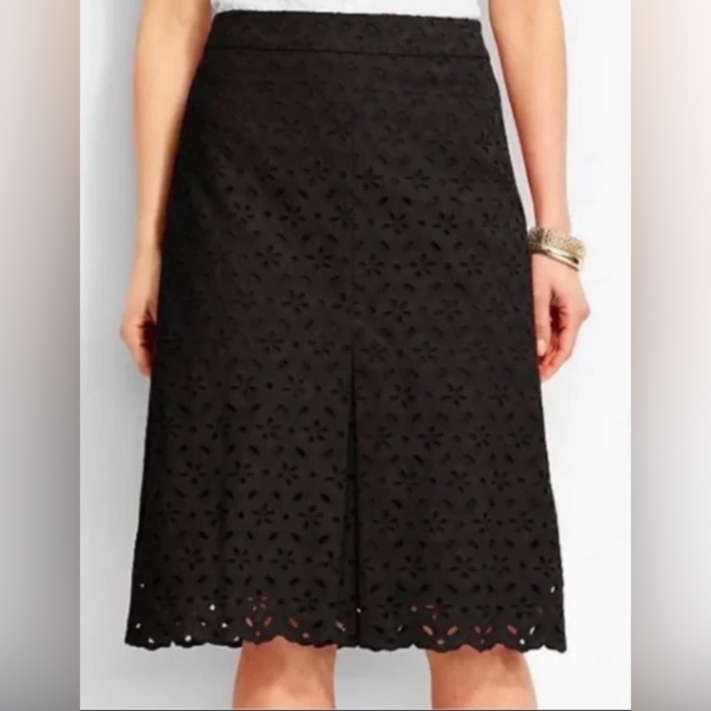 Talbots 8 Black Eyelet Lined Cotton A-line Front Pleat Skirt
